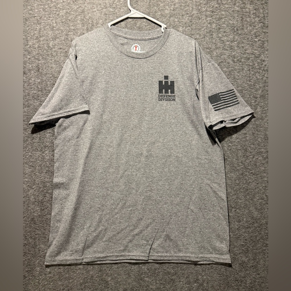 IH International Harvester Tee Mens L gray patriotic USA guns Defense Division